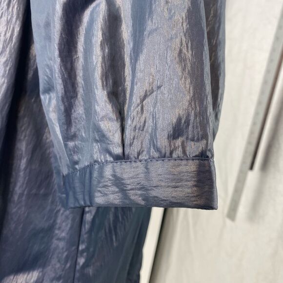 Chico’s Shiny Short Sleeve Hooded Zip Jacket Size 2 - Picture 6 of 15